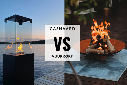 Vergelijking van een moderne buiten gashaard en een traditionele vuurkorf in een stijlvolle tuinsetting - Buiten gashaard vs. traditionele vuurkorf - Chique Buiten Leven.