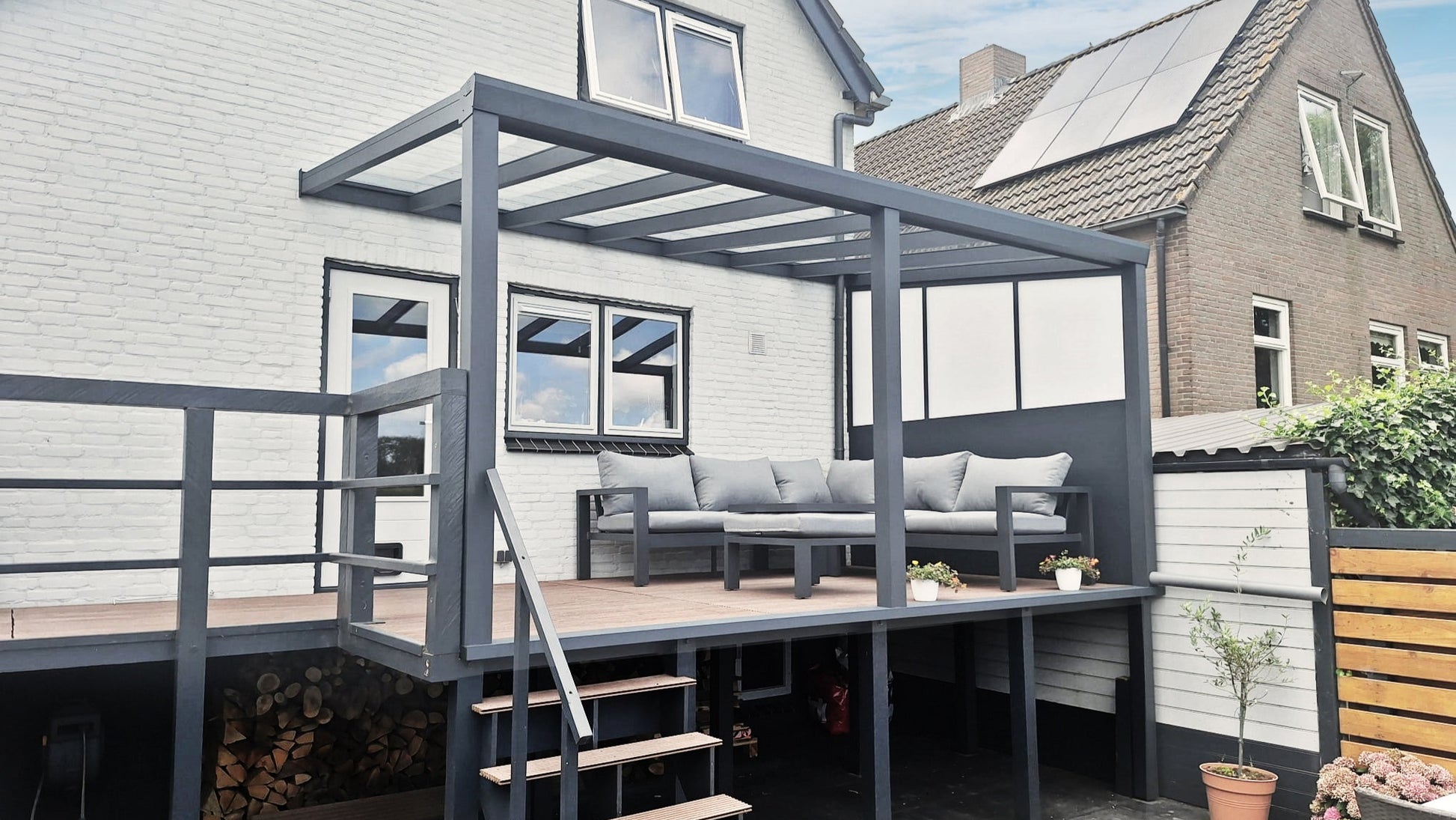 Aluminium veranda 500x350 in antracietgrijs (RAL 7016) met glasdak en zijwanden – YARD Outdoor
