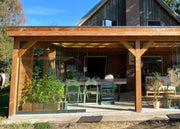 Douglas Houten Overkapping 650x300 met Berging en Glazen Schuifwanden – YARD Outdoor