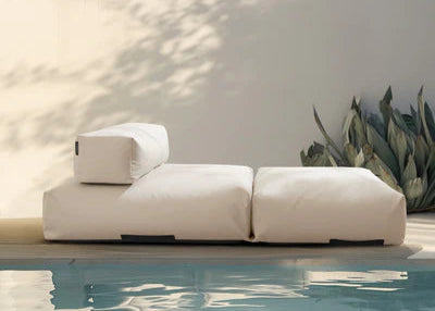 POOLSOFA van BADESOFA in perlmutt – stijlvolle drijvende loungebank voor zwembadgebruik