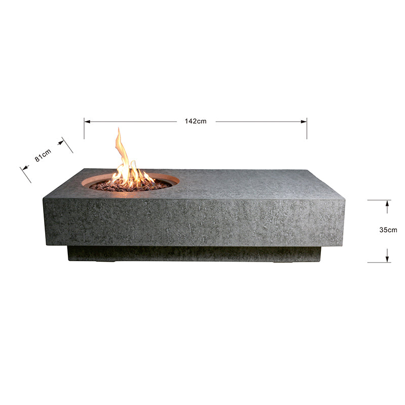 Abmessungen des Elementi Metropolis Light Grey Feuertischs: 142,2 × 81,3 × 35,6 cm