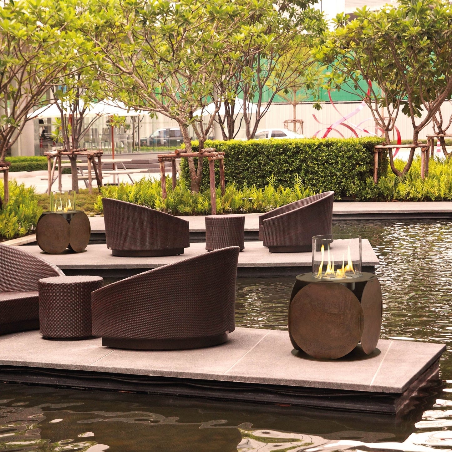 GlammFire Lira bio-ethanol haard in zwart gelakt staal – elegante vrijstaande designhaard bij Chique Buiten Leven