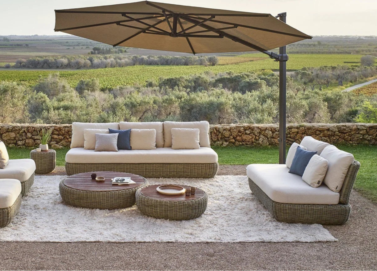 Tugu Loungebank 3-Zits, luxe outdoor sofa met aluminium frame en handgeweven wicker Cottage F16.