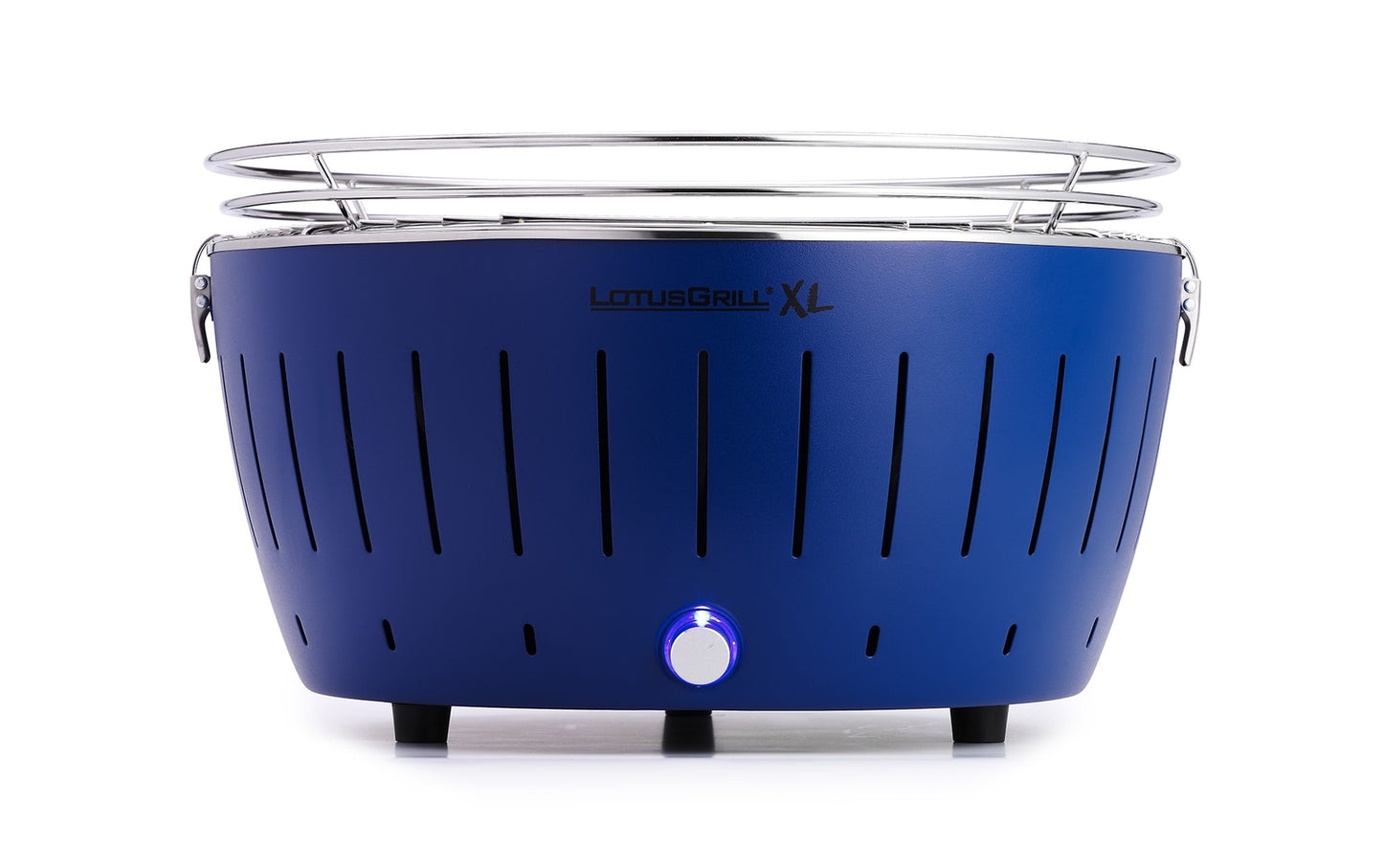 Diepblauwe LotusGrill XL rookvrije houtskool BBQ, perfect voor gezond en efficiënt grillen zonder rookontwikkeling.