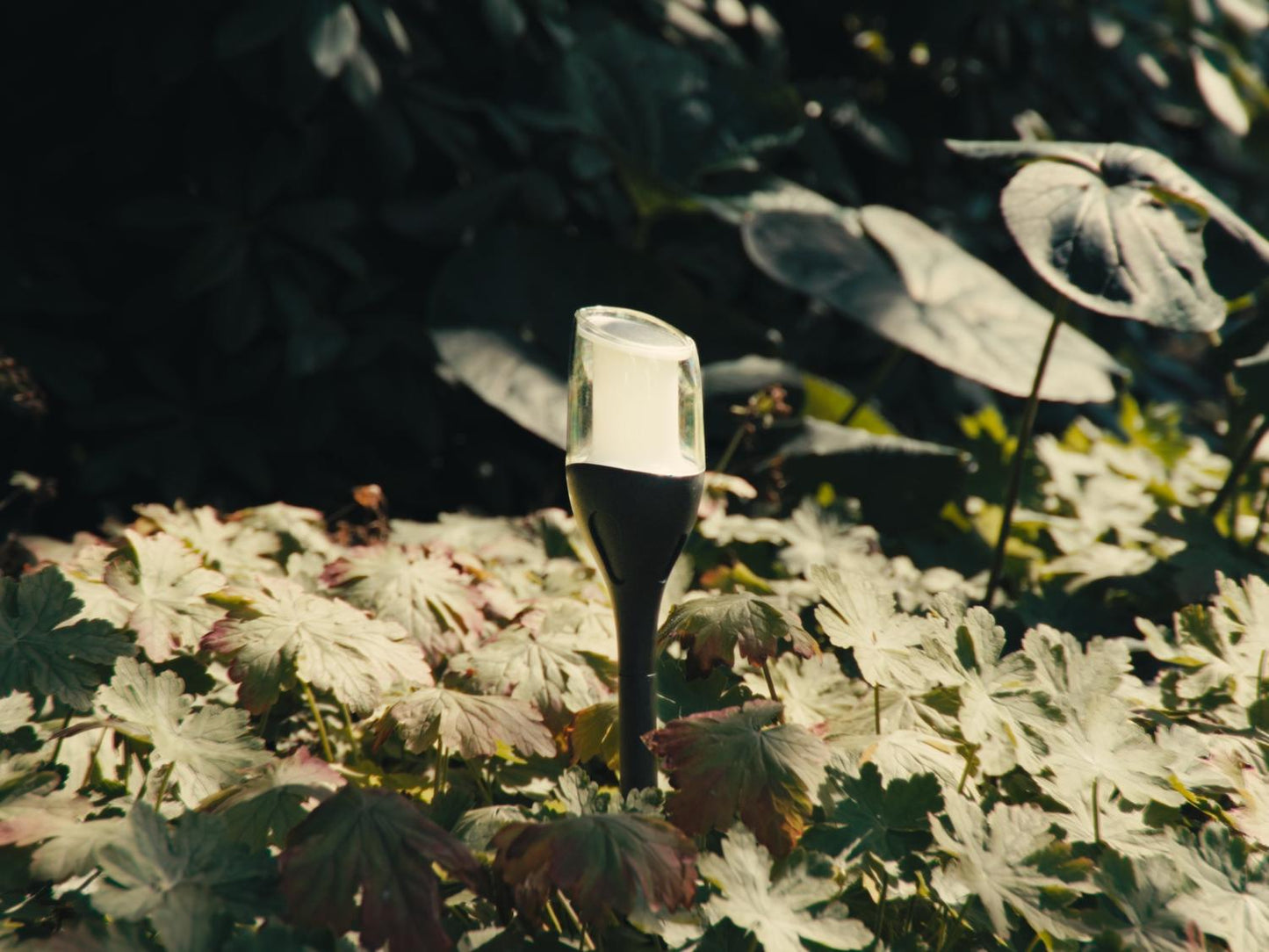 ZOLUNA Solar Spike Light ANKY – Sfeervolle Tuinverlichting met Vlam Effect - Chique Buiten Leven - Zoluna Solar tuinspot