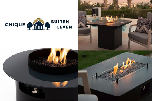 Vier moderne design gas vuurtafels in een stijlvolle buitenruimte, perfect gecombineerd met comfortabele tuinmeubels en sfeerverlichting, ideaal voor het creëren van warmte en luxe in de tuin.