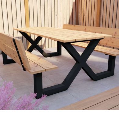 Outdoor Island picknicktafel, gemaakt van duurzaam Douglas hout, perfect voor gezellige buitenmaaltijden en tuinsfeer.