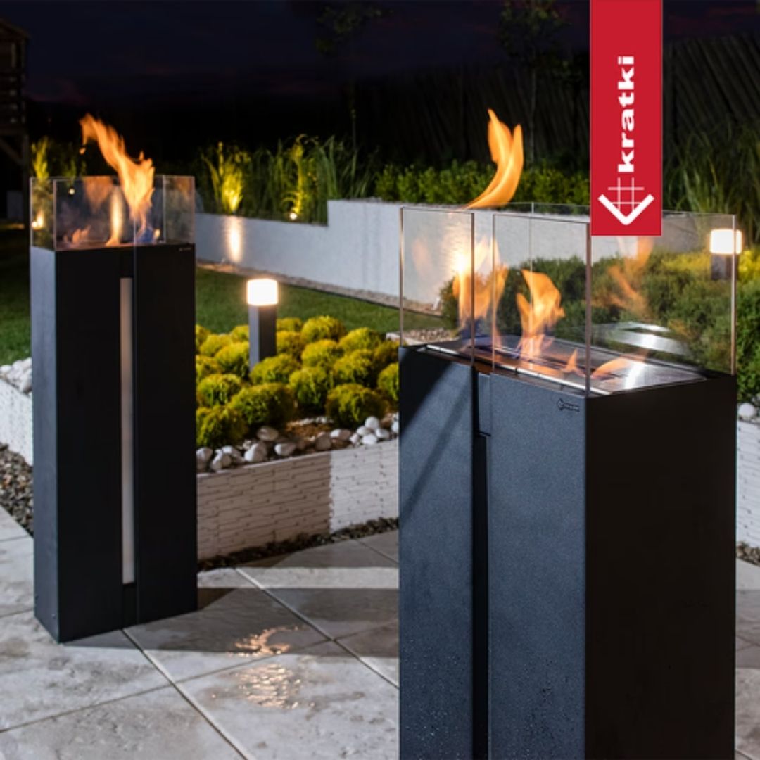 Kratki buitenhaarden en terrasverwarmers – moderne design gashaard en bio-ethanol haard op een stijlvol terras bij zonsondergang