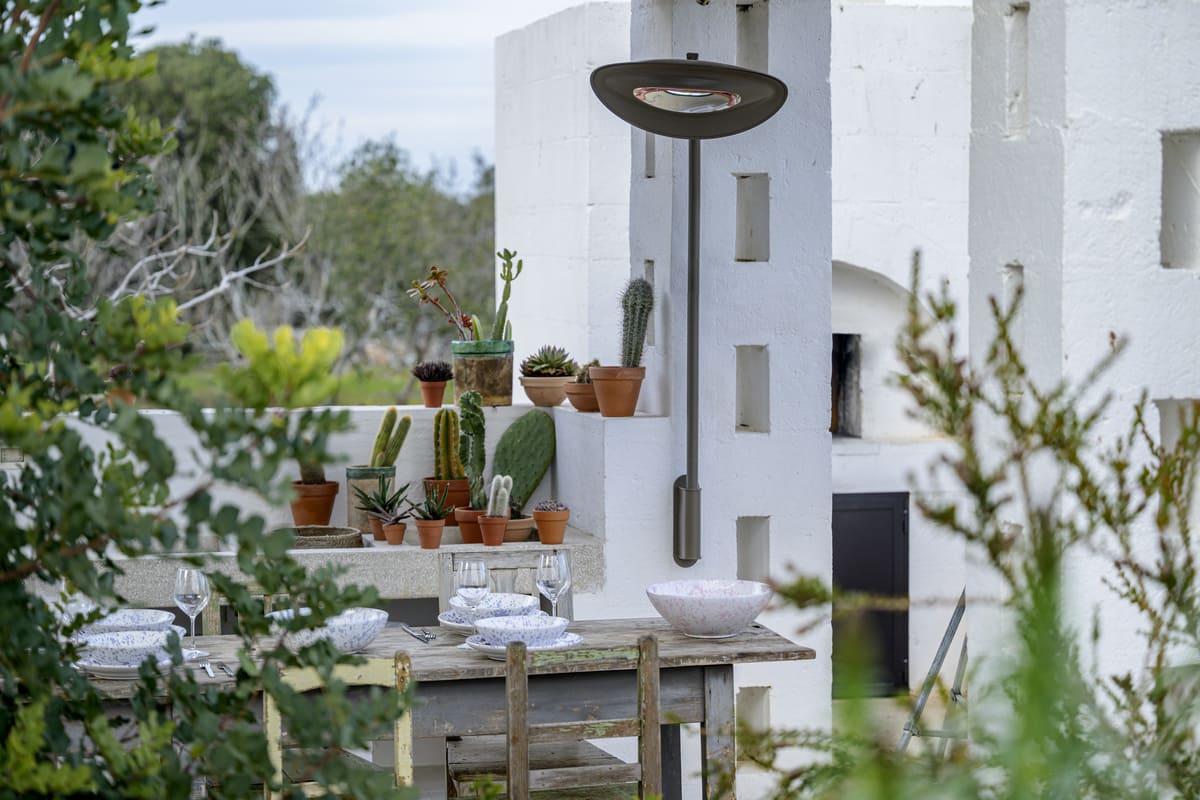 HOTDOOR Wandgemonteerde Infrarood Terrasverwarmer met Boog – Design
