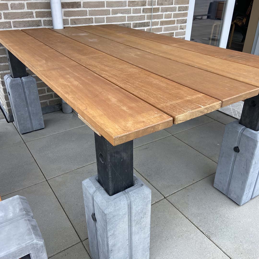 Rock Products C3 Table – Tuintafel van Beton & Hout
