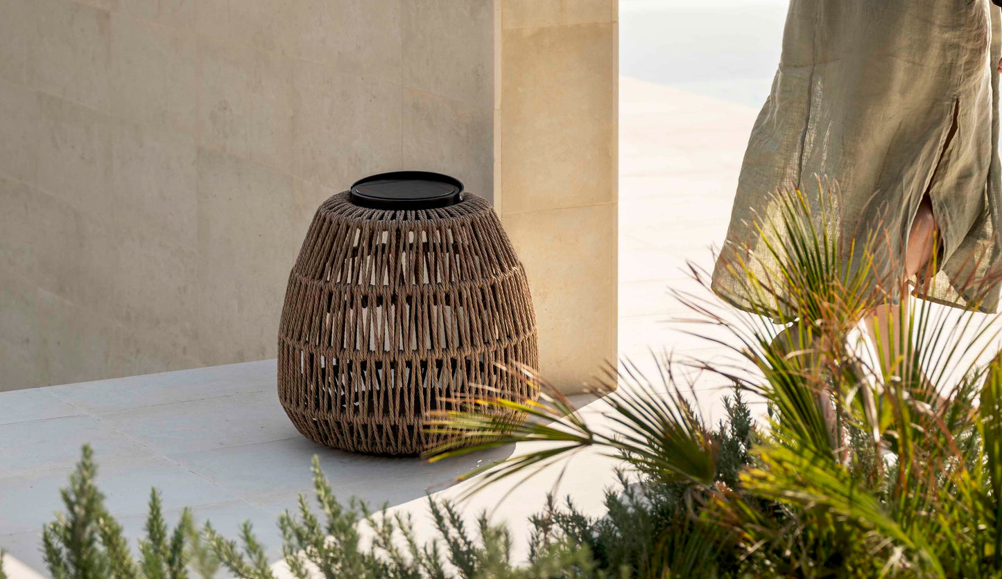 Buitenlamp op Zonne - energie | Jardinico | Noto Conic | Handgeweven - Chique Buiten Leven - Jardinico - Buitenlamp op Zonne - energie