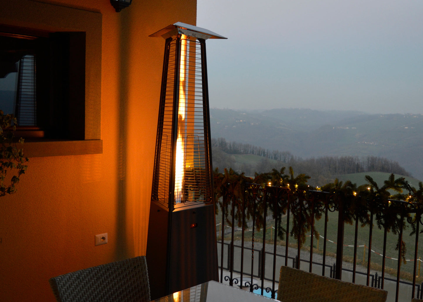 Terrasverwarmer op gas – Falò EVO met sfeerhaard-effect | Italkero