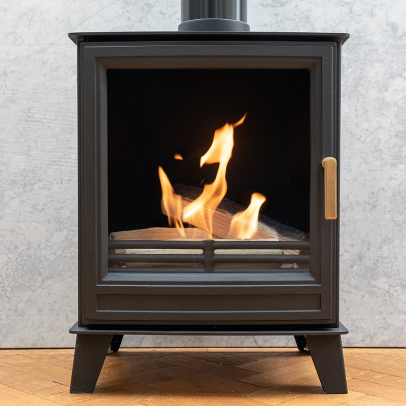 Ecosy Windsor 7 met echte vlammen achter de glazen deur