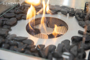 Detail van de ethanolbrander en vlam van de Elementi Aurora
