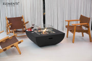 Elementi Aurora Matte Black ethanol vuurtafel in een moderne zithoek
