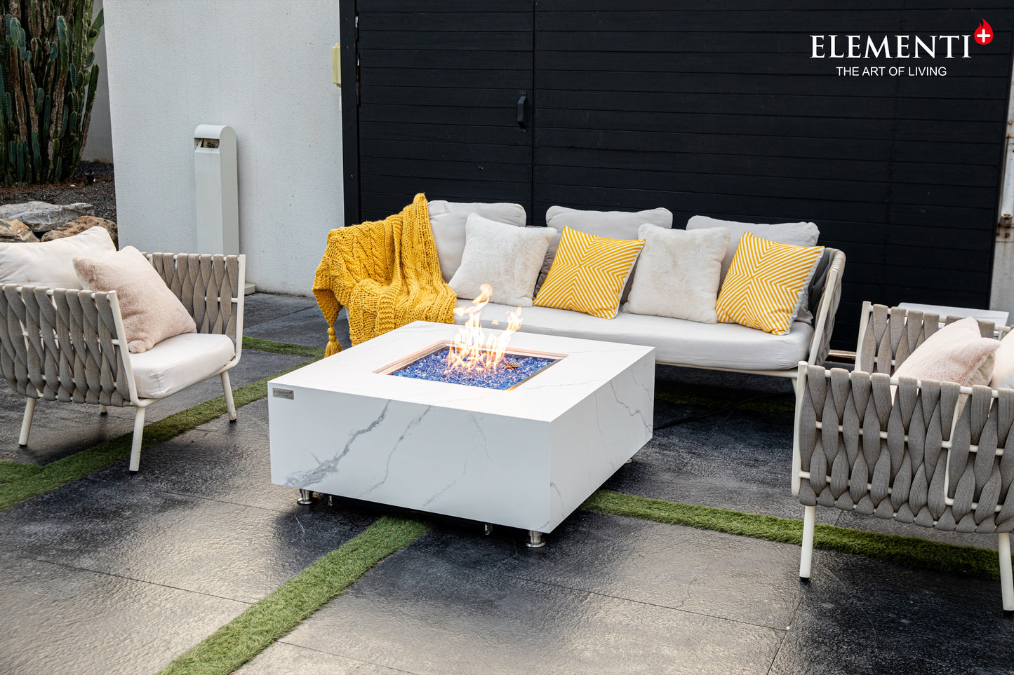 Elementi Bianco Bianco White – schuin aanzicht met vlam