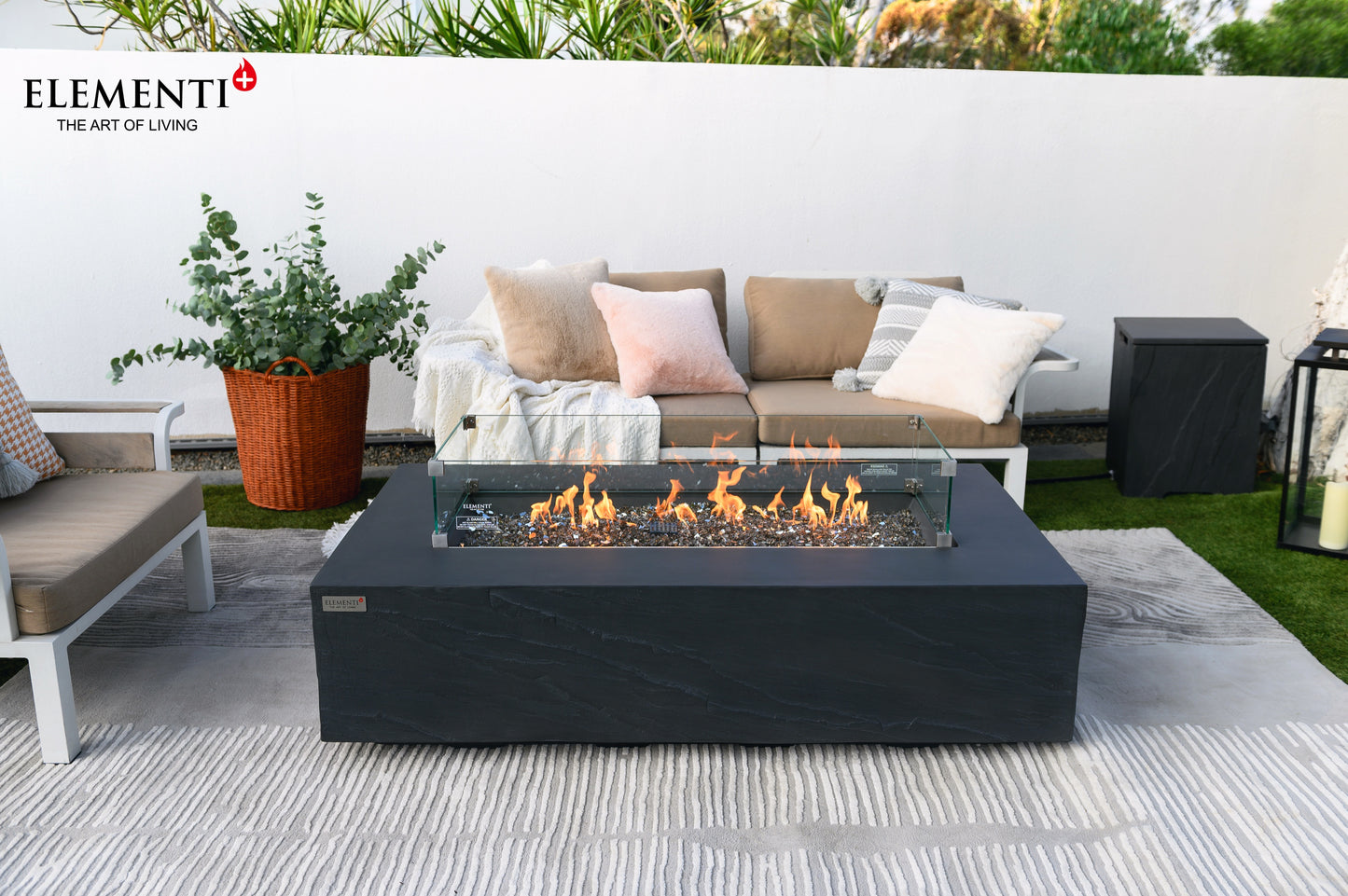 Elementi Cape Town Slate Black – in buitenopstelling