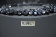 Detail van de Elementi merkplaat op de Firenze Slate Black