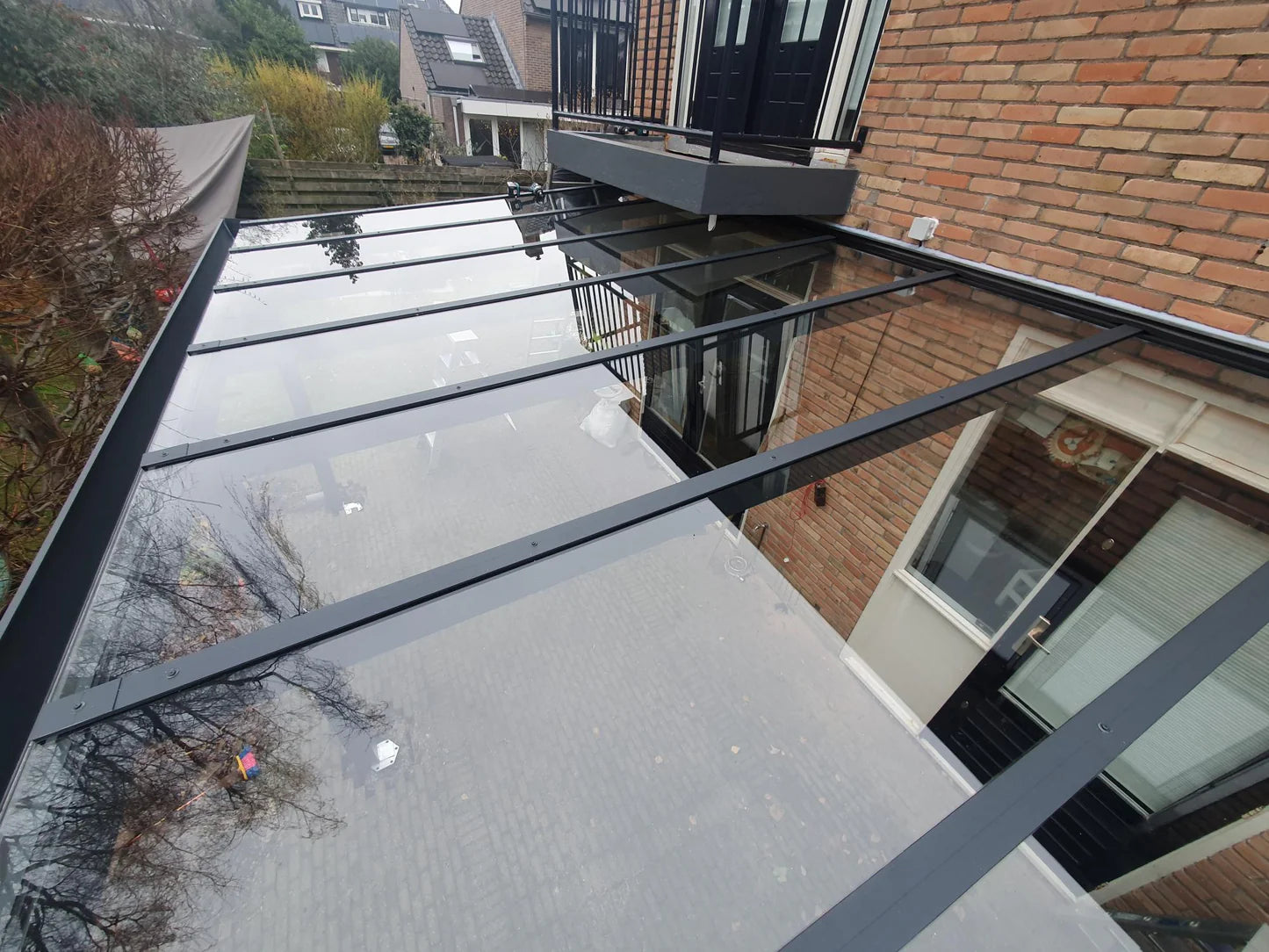 Detail glasdak aluminium veranda
