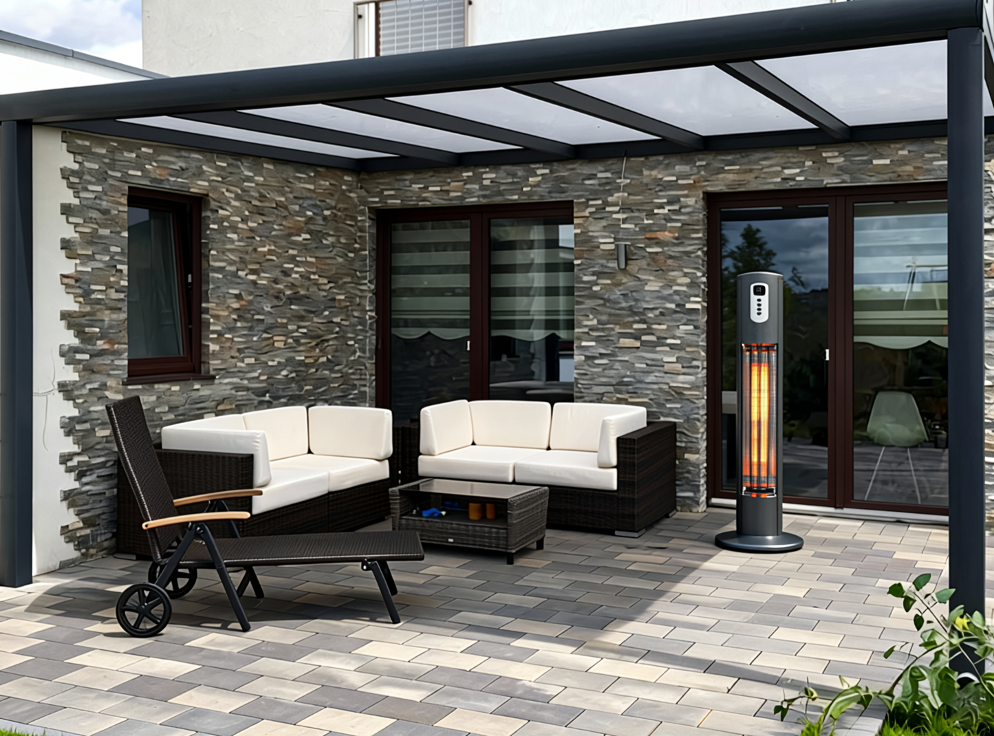 Infrarood Terrasheater – Vrijstaande Helios Terrasverwarmer voor Buiten | Infralia – buitenleven veranda | sfeerfoto