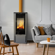 Kratki AB ENYO gaskachel met brandend vuur in een interieur