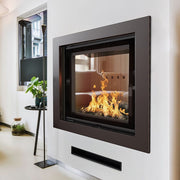 Kratki LUCY PW 12 met zwarte bekleding in een modern interieur