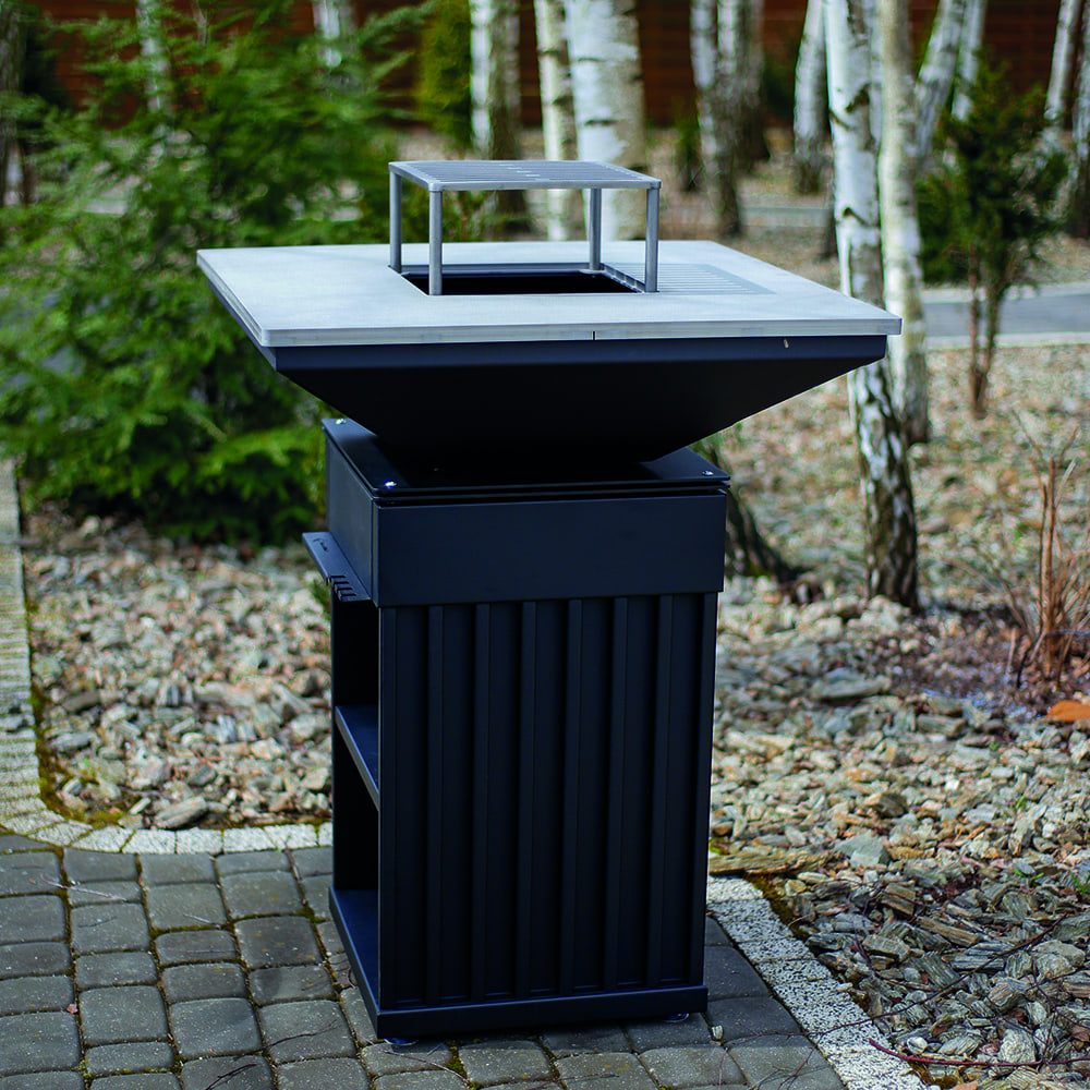Kratki QUADRUM BBQ V als buitenhaard in de tuin