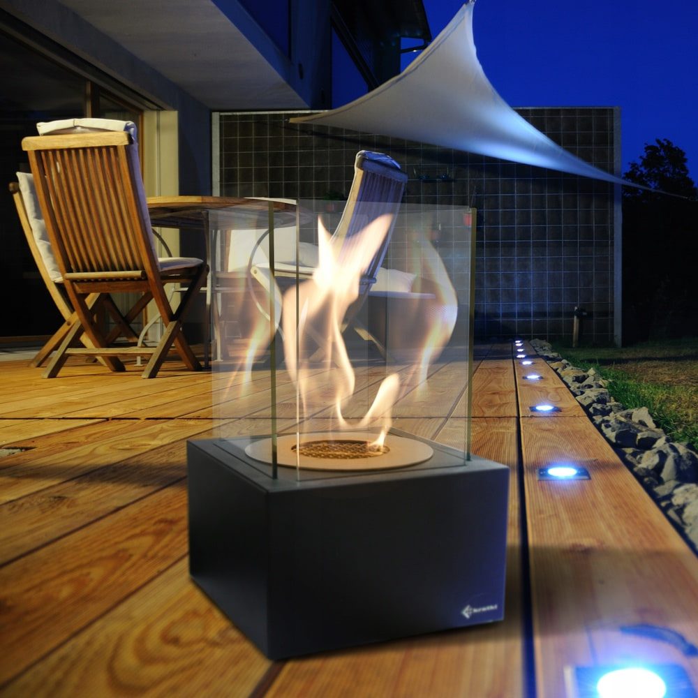 Kratki TANGO 2 op tafel in een modern interieur