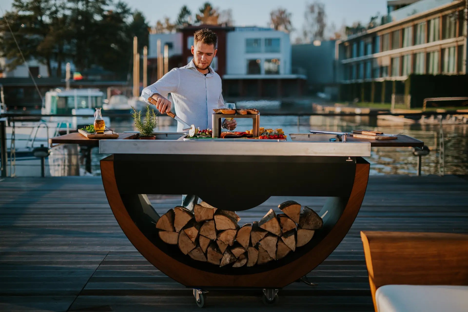 MASURIA NARIE Buitenkeuken Basic – Compacte Buitenkeuken in Houtlook - Chique Buiten Leven - Masuria - Buitenkeuken