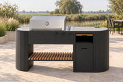 Q-boo OVO GM buitenkeuken met gasbarbecue en Dekton werkblad op terras aan het water
