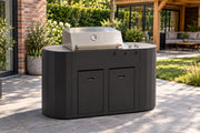 Q-boo OVO GS compacte buitenkeuken met RVS gasbarbecue en Dekton werkblad op terras in Nederlandse tuin