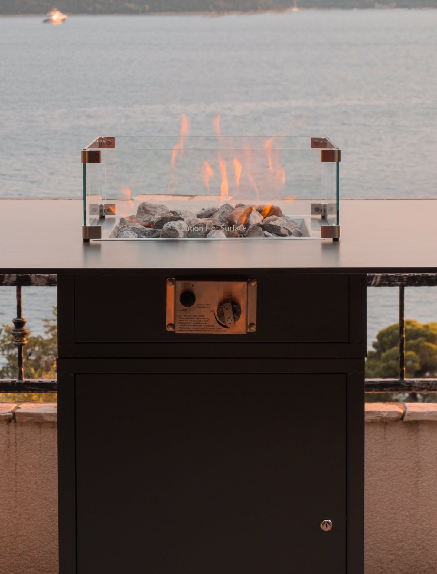 Vuurtafel voor Buiten – Gashaard Tafel - Slava Hoog - Chique Buiten Leven - Engasco - Vuurtafel